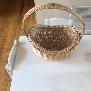 Wicker basket